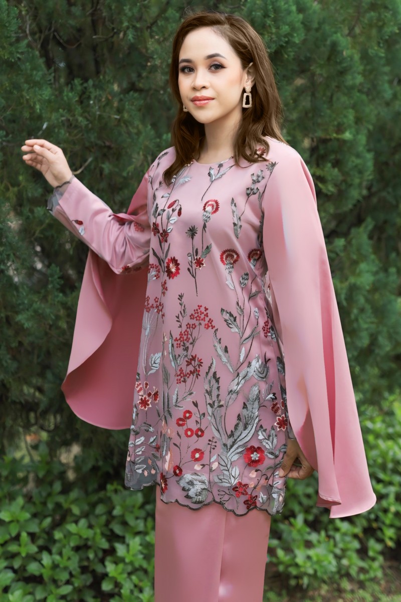 Lydia Kurung in Petal Blush