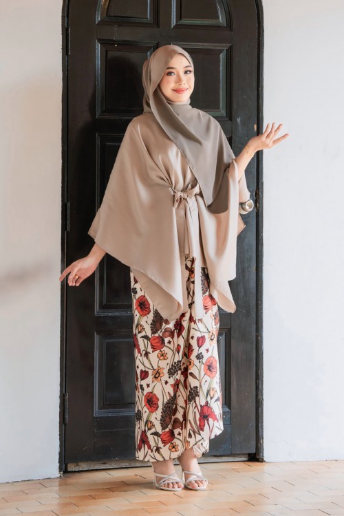 Elara Kaftan in Warm Beige