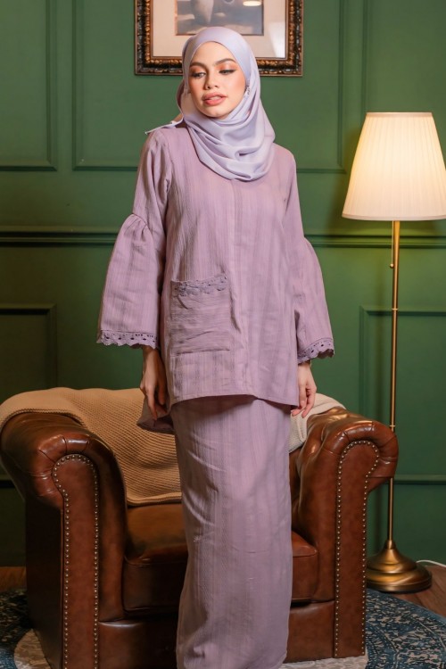 Clowy Kurung in Soft Lilac