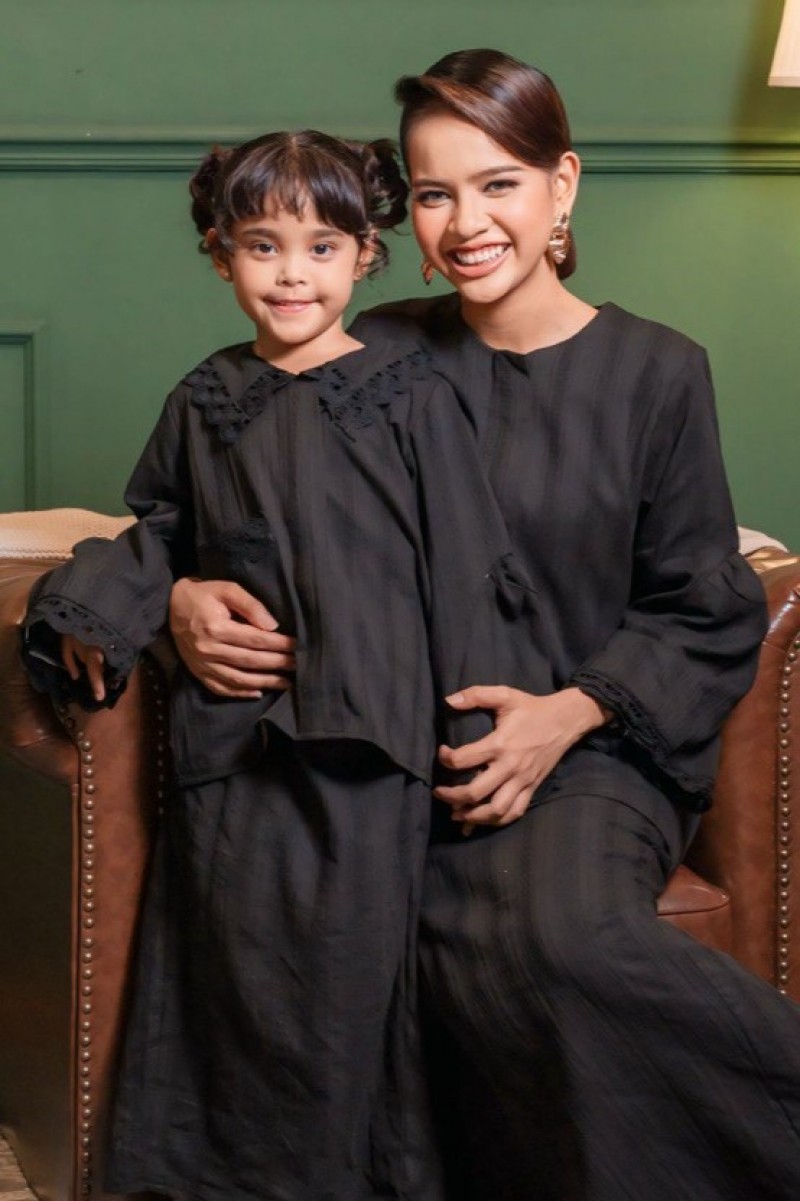Clowy Kurung Kids in Coal Black